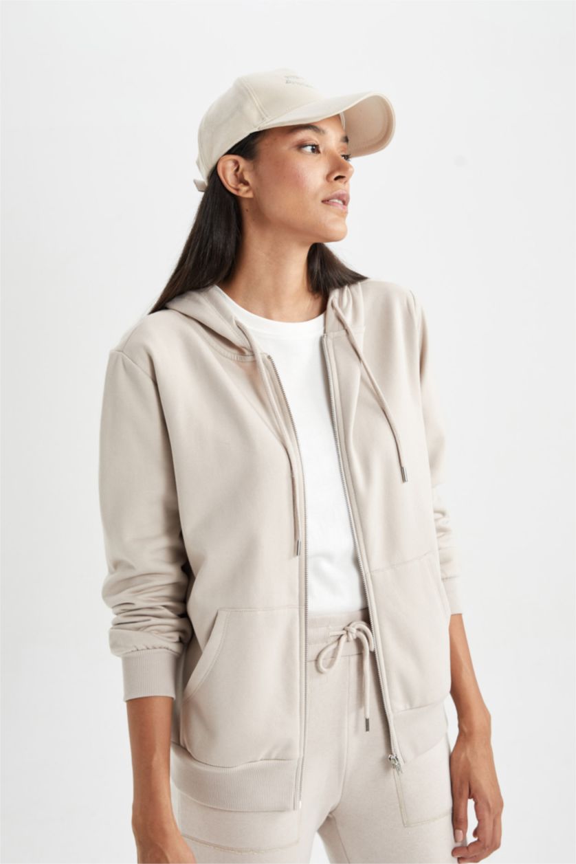 نساء اللون الرملي سويتر قماش رقيق قصة عادية