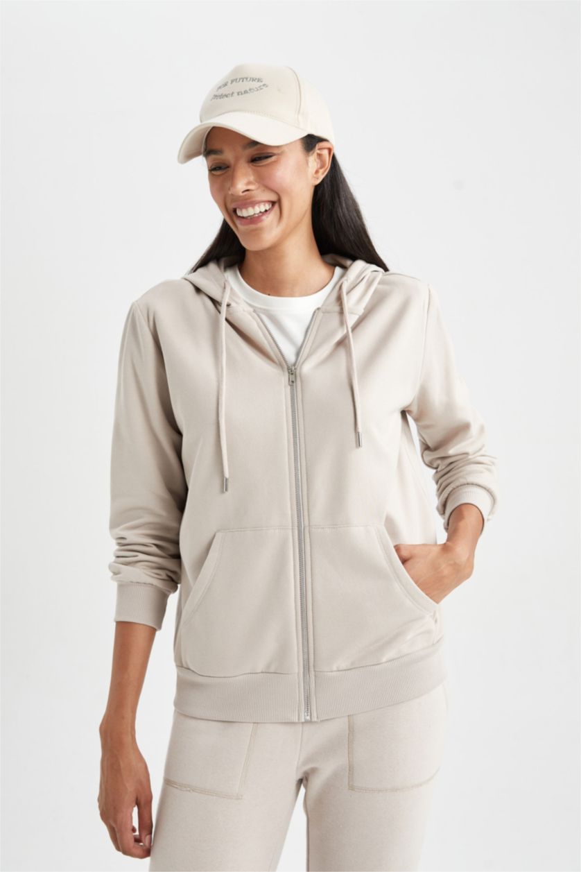 نساء اللون الرملي سويتر قماش رقيق قصة عادية