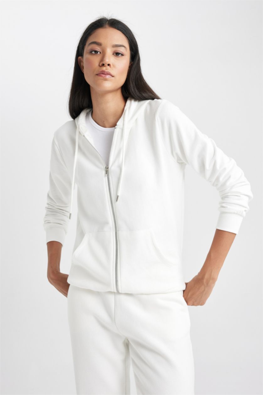 نساء بيج فاتح سويتر قماش رقيق قصة عادية