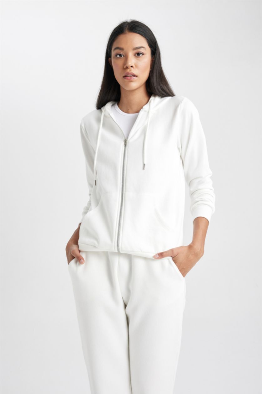 نساء بيج فاتح سويتر قماش رقيق قصة عادية