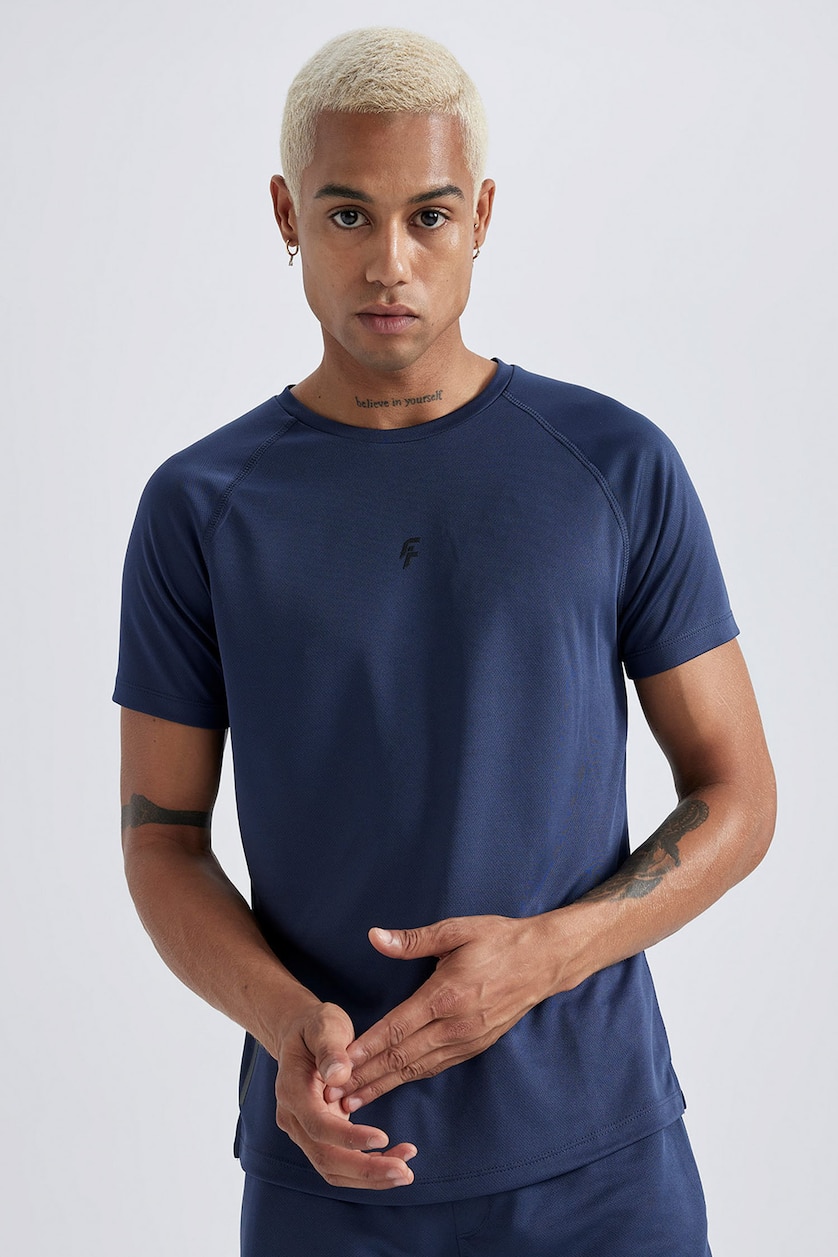 Men NAVY Slim Fit Short Sleeve T-Shirt