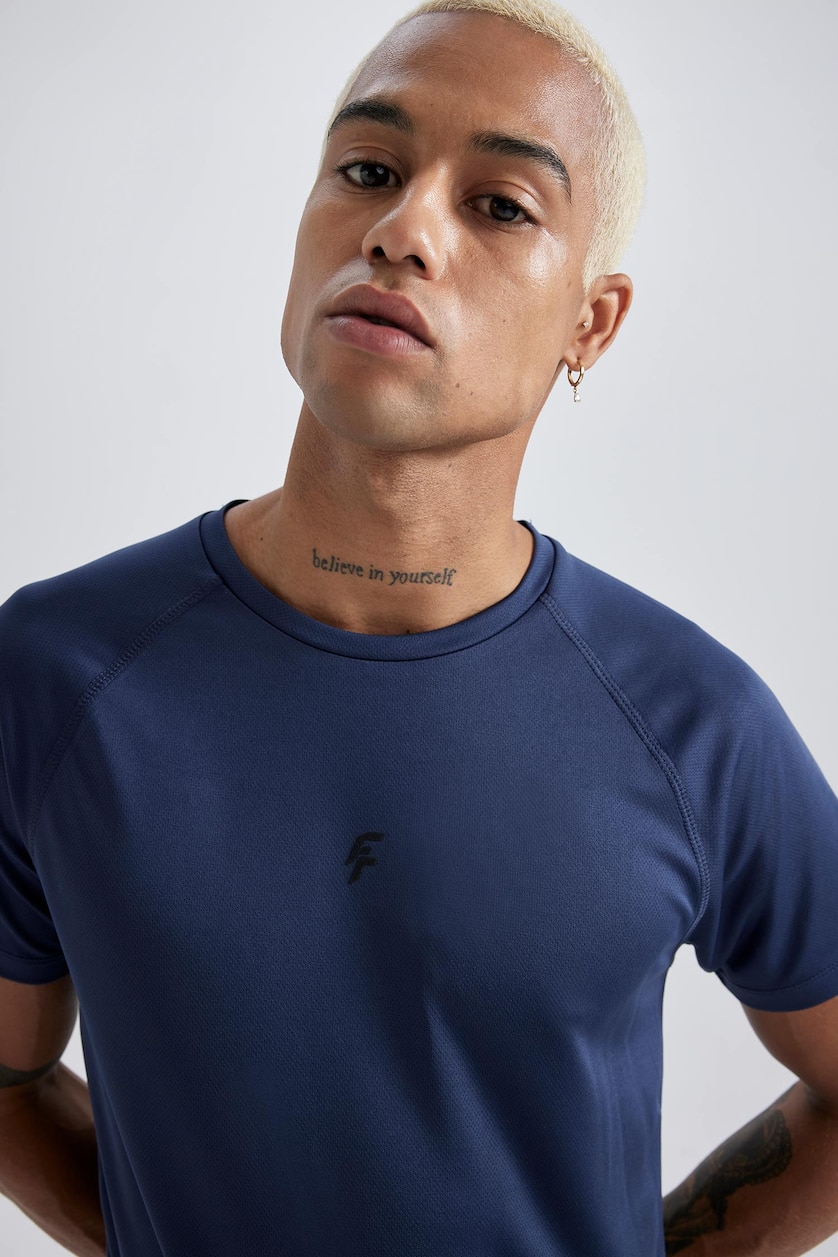 Men NAVY Slim Fit Short Sleeve T-Shirt