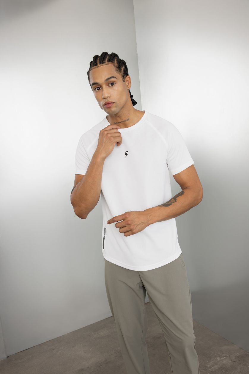 Erkek Beyaz Slim Fit Dar Kesim Bisiklet Yaka Baskılı Sporcu Kısa Kollu Tişört