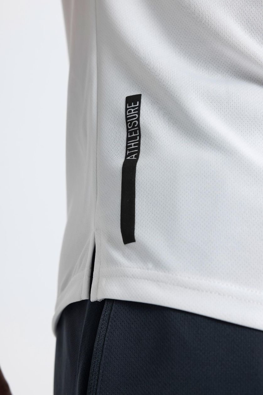 Erkek Beyaz Slim Fit Dar Kesim Bisiklet Yaka Baskılı Sporcu Kısa Kollu Tişört