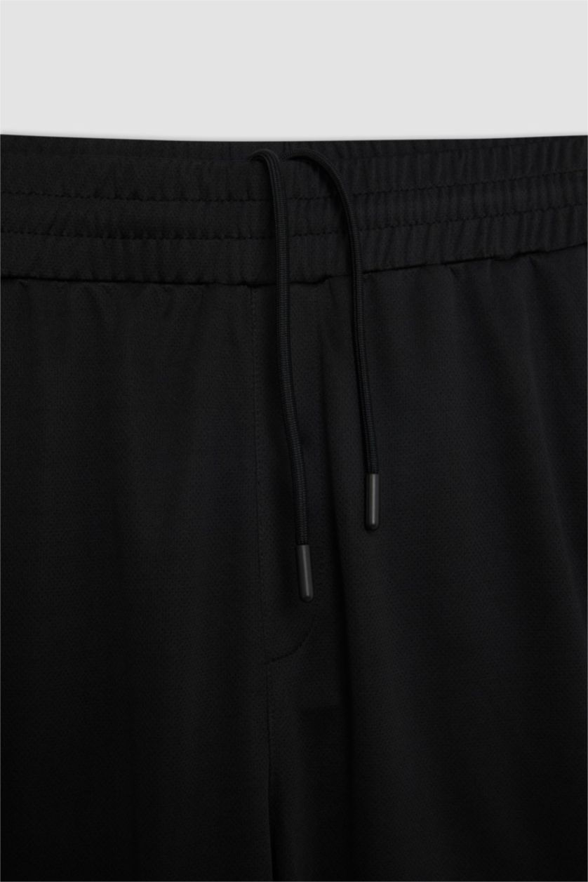 Erkek Siyah Slim Fit Dar Kesim Sporcu Standart Paça Şort