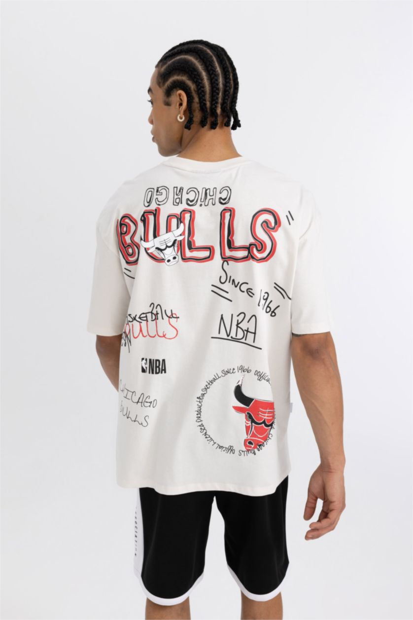 Erkek Taş DeFactoFit NBA Chicago Bulls Oversize Fit Bisiklet Yaka Kısa Kollu %100 Pamuk Tişört