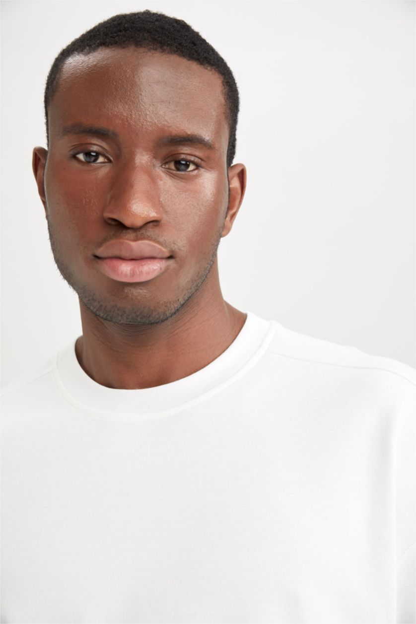 Erkek Kırık Beyaz Oversıze Kısa Kollu Tişört