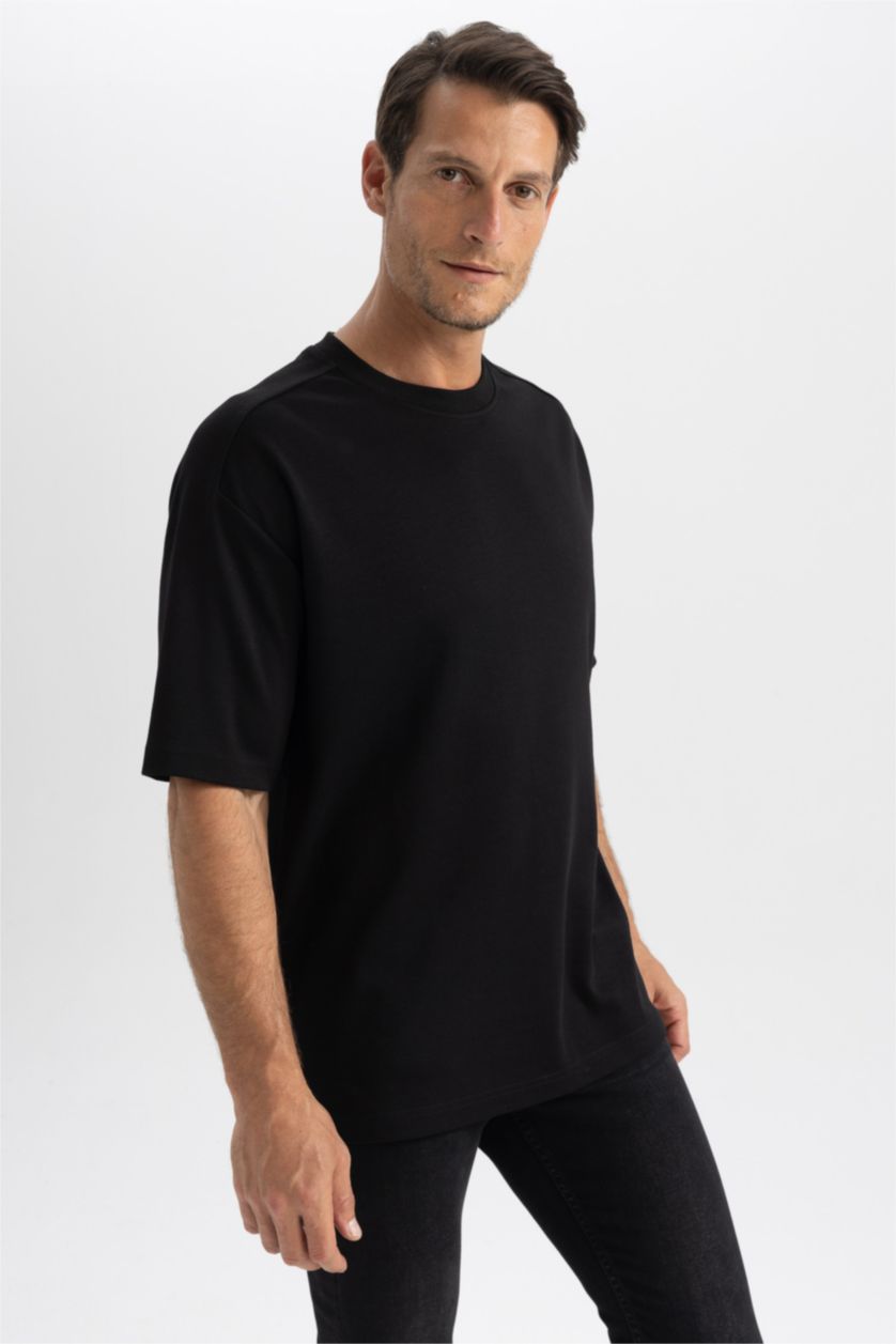 MAN Black Oversize Fit Short Sleeve T-Shirt