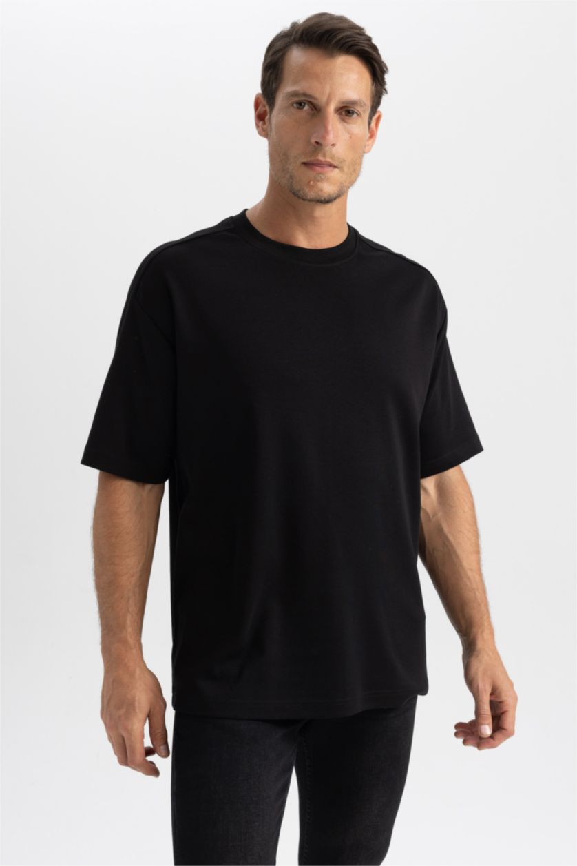 MAN Black Oversize Fit Short Sleeve T-Shirt