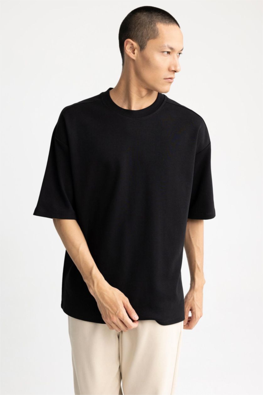 MAN Black Oversize Fit Short Sleeve T-Shirt