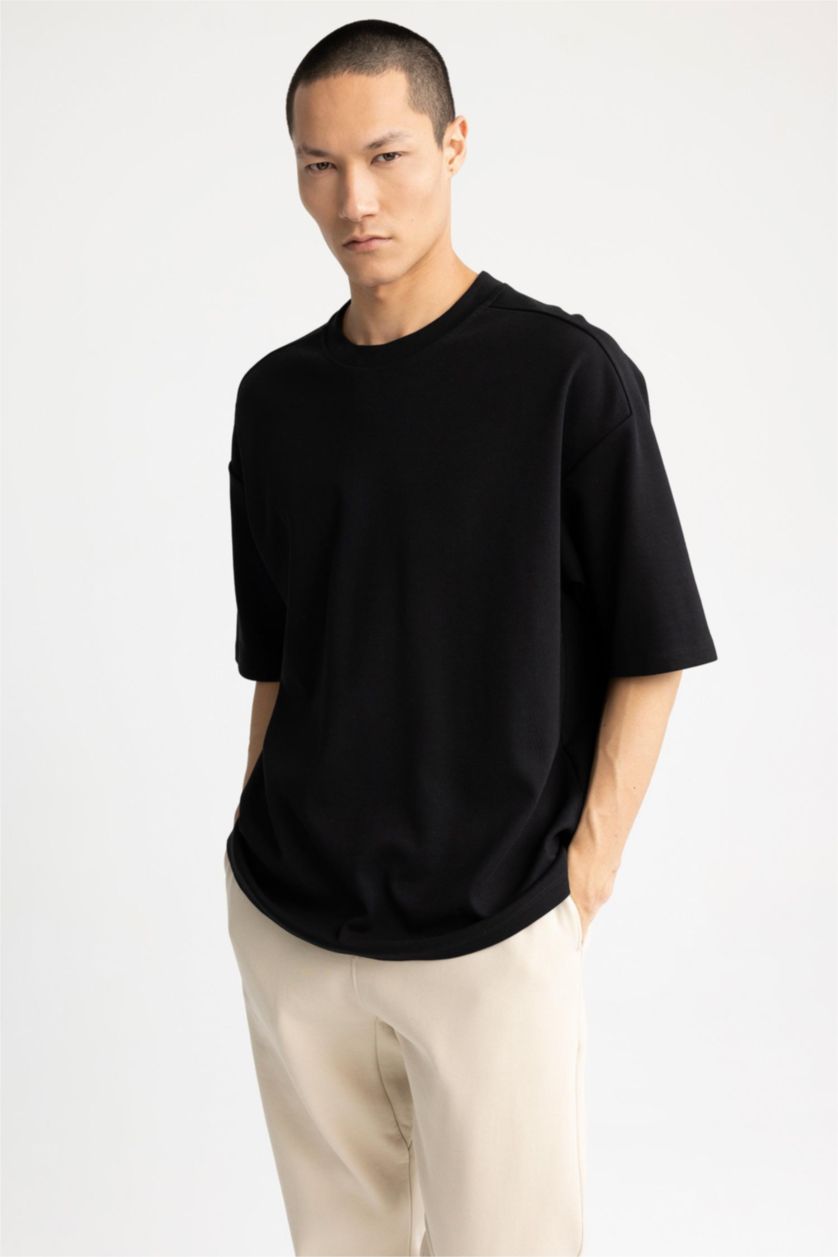 MAN Black Oversize Fit Short Sleeve T-Shirt