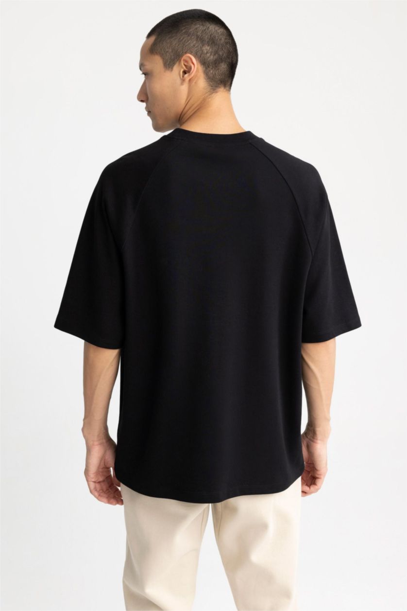 MAN Black Oversize Fit Short Sleeve T-Shirt