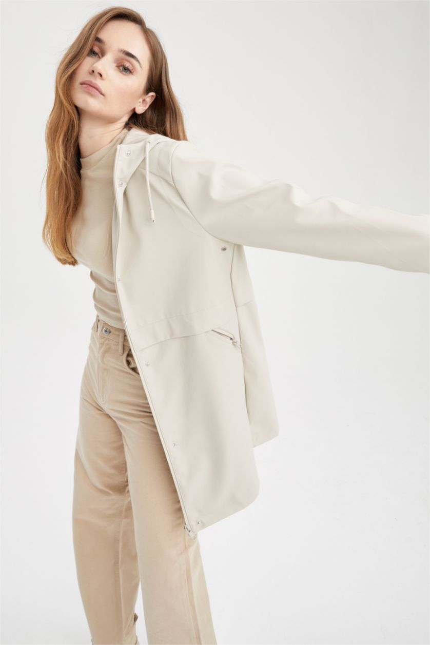 Kadın Kum Yağmurluk