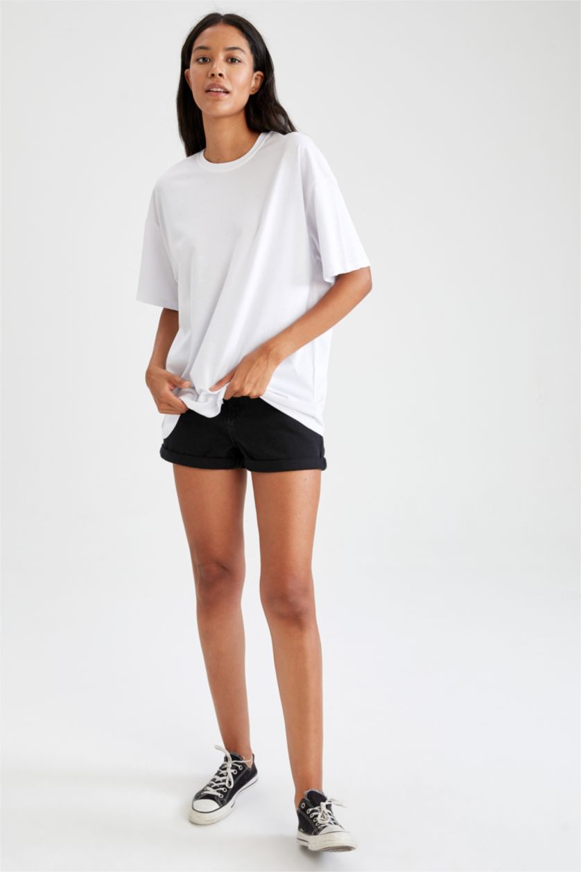 WOMAN White Oversize Fit Short Sleeve T-Shirt