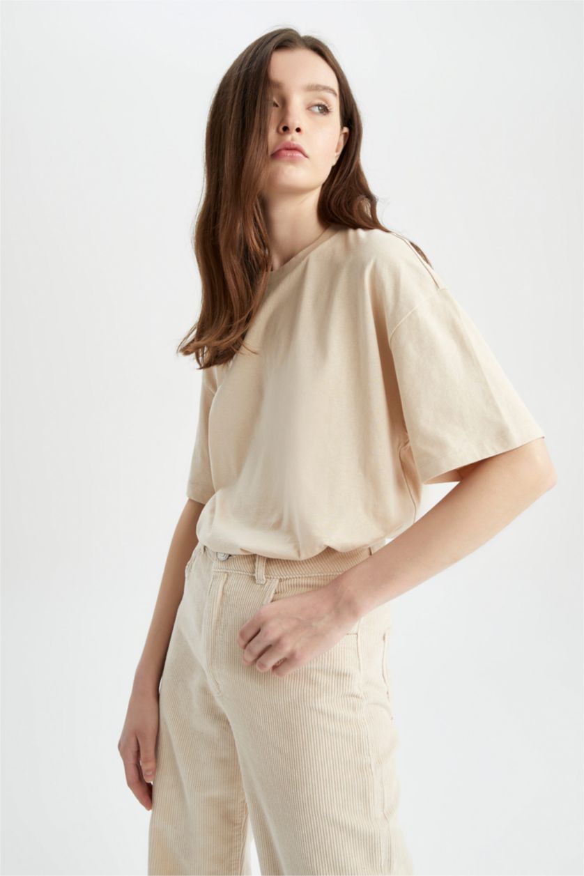 حريمي بيج فاتح تي شيرت اوفر سايز قطن وأكمام قصيرة