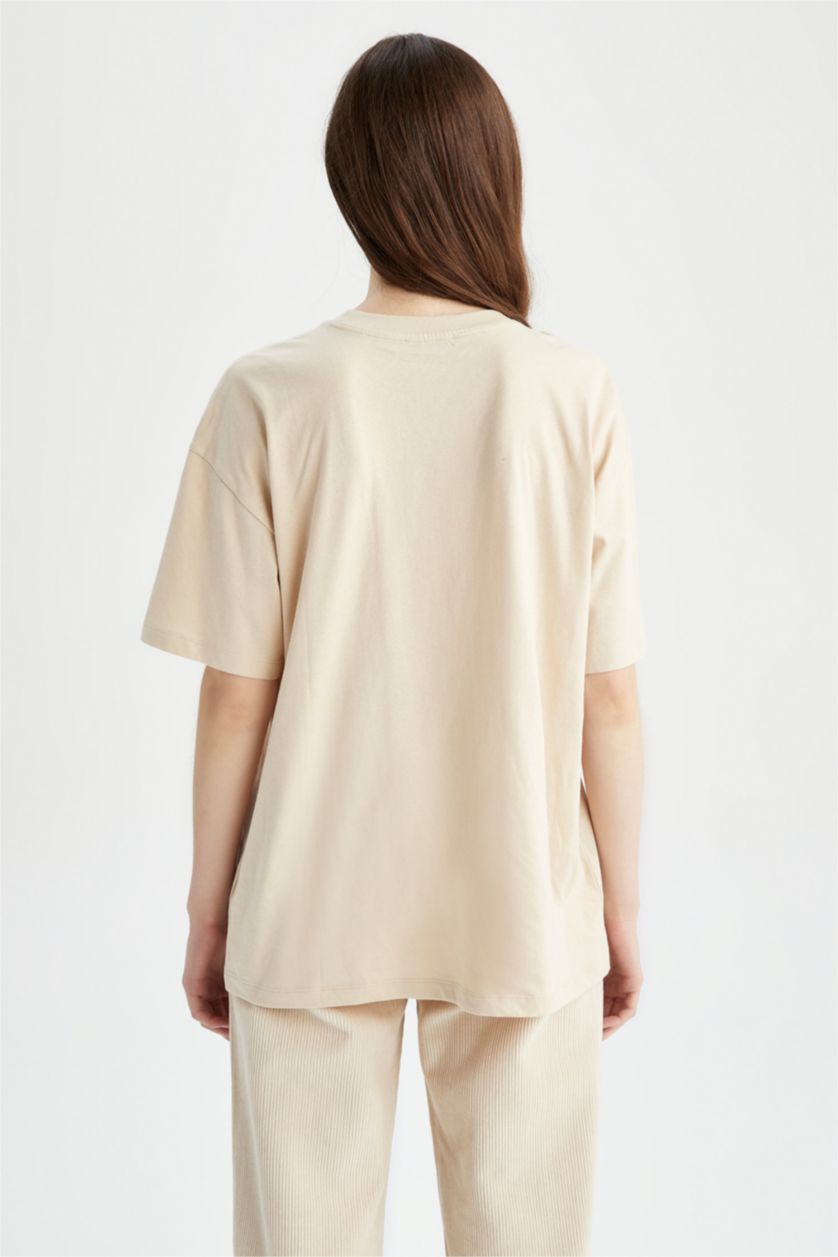 حريمي بيج فاتح تي شيرت اوفر سايز قطن وأكمام قصيرة