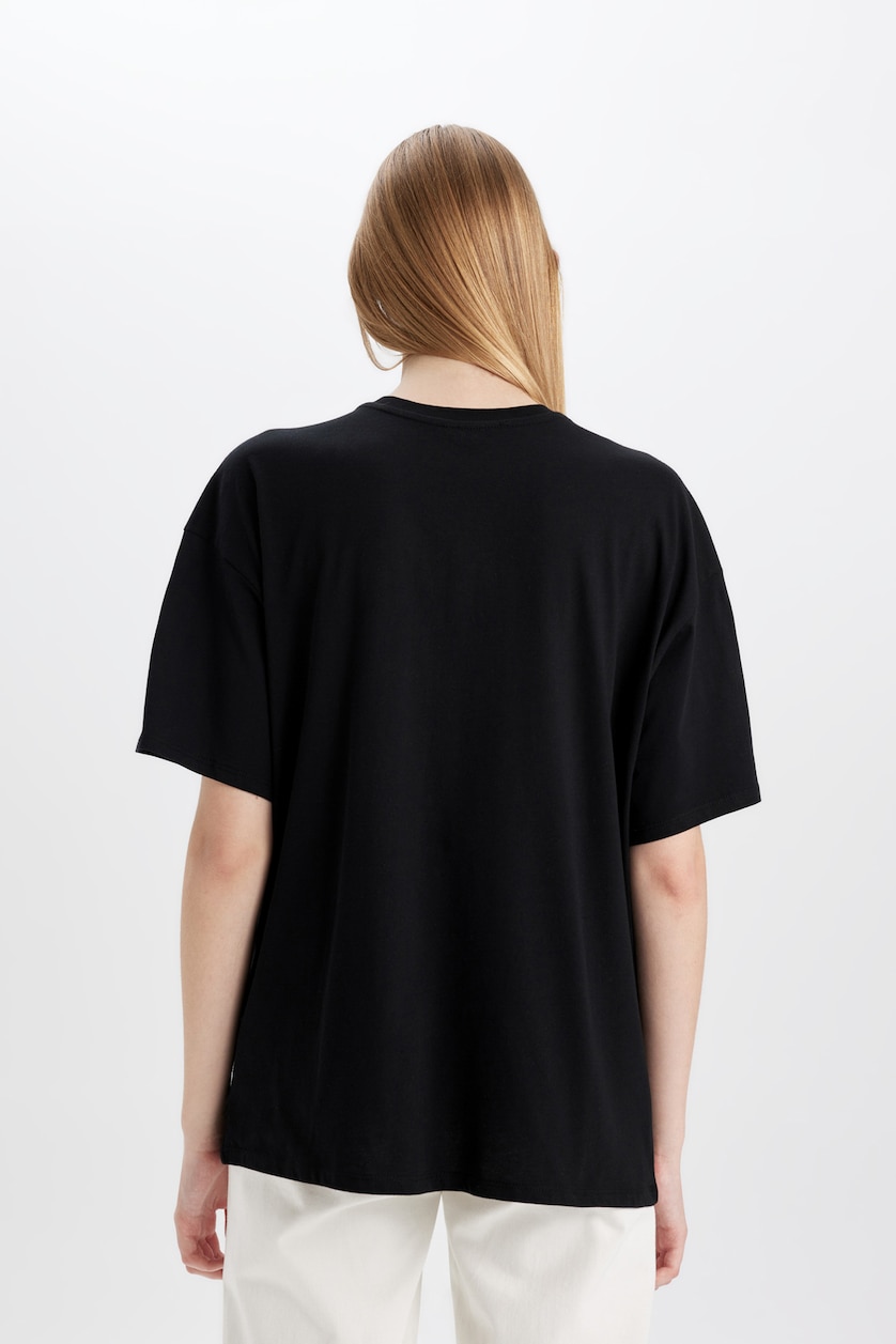 Kadın Siyah Oversıze Kısa Kollu Tişört