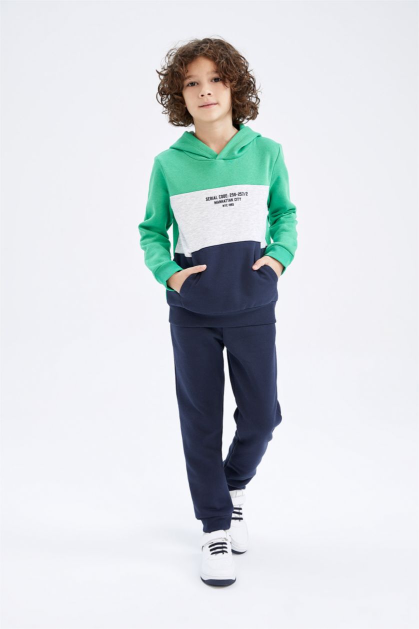 أولاد أخضر طقم ولادي بغطاء للرأس - قطعتين