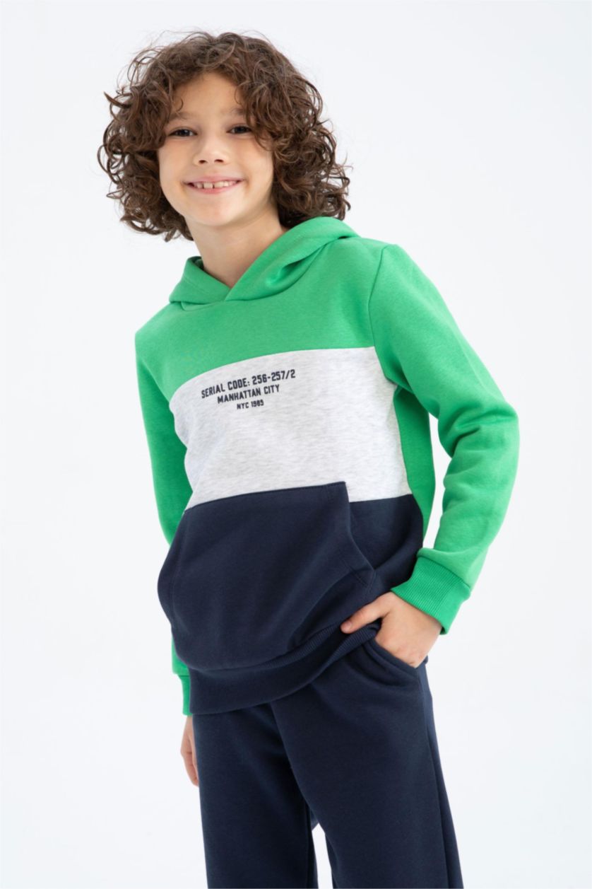 أولاد أخضر طقم ولادي بغطاء للرأس - قطعتين