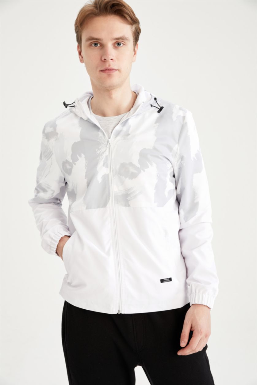 HOMME Blanc Manteau fin déperlant saisonnier à capuche coupe slim