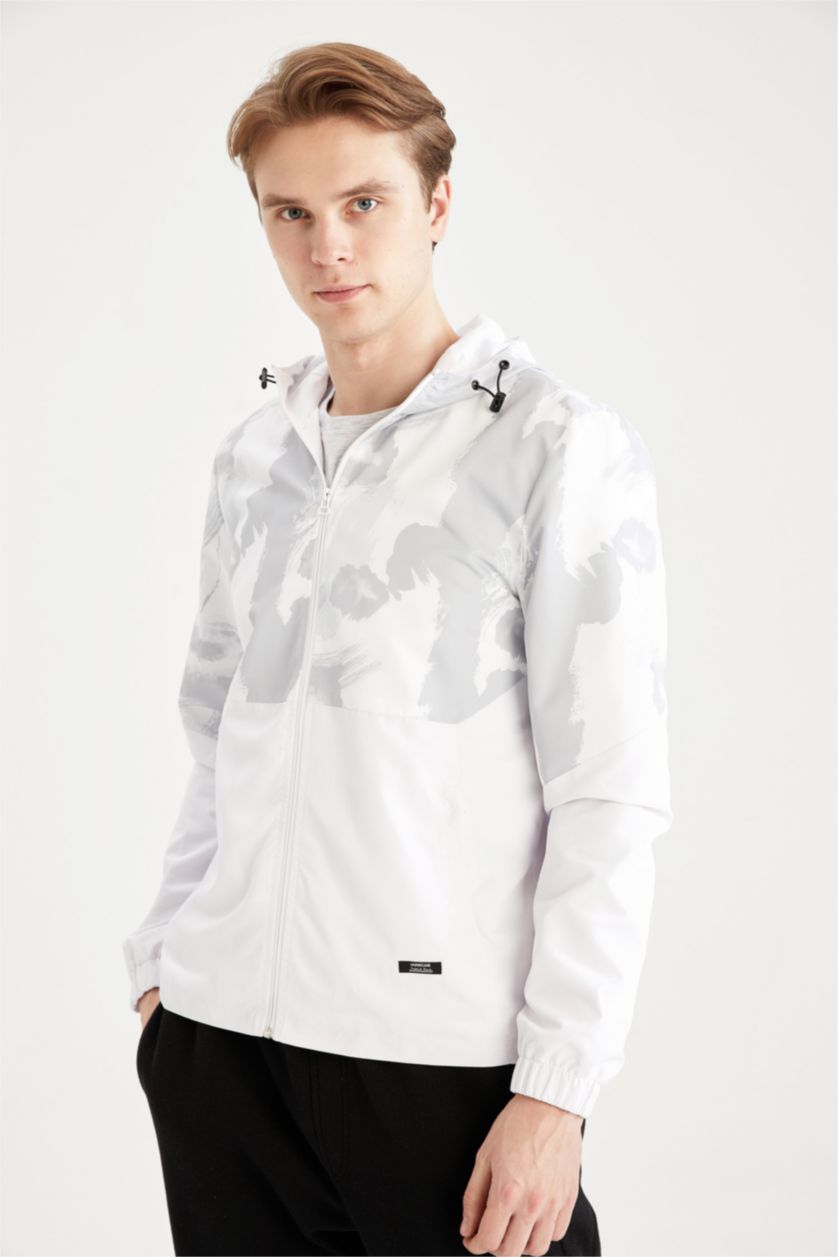 HOMME Blanc Manteau fin déperlant saisonnier à capuche coupe slim
