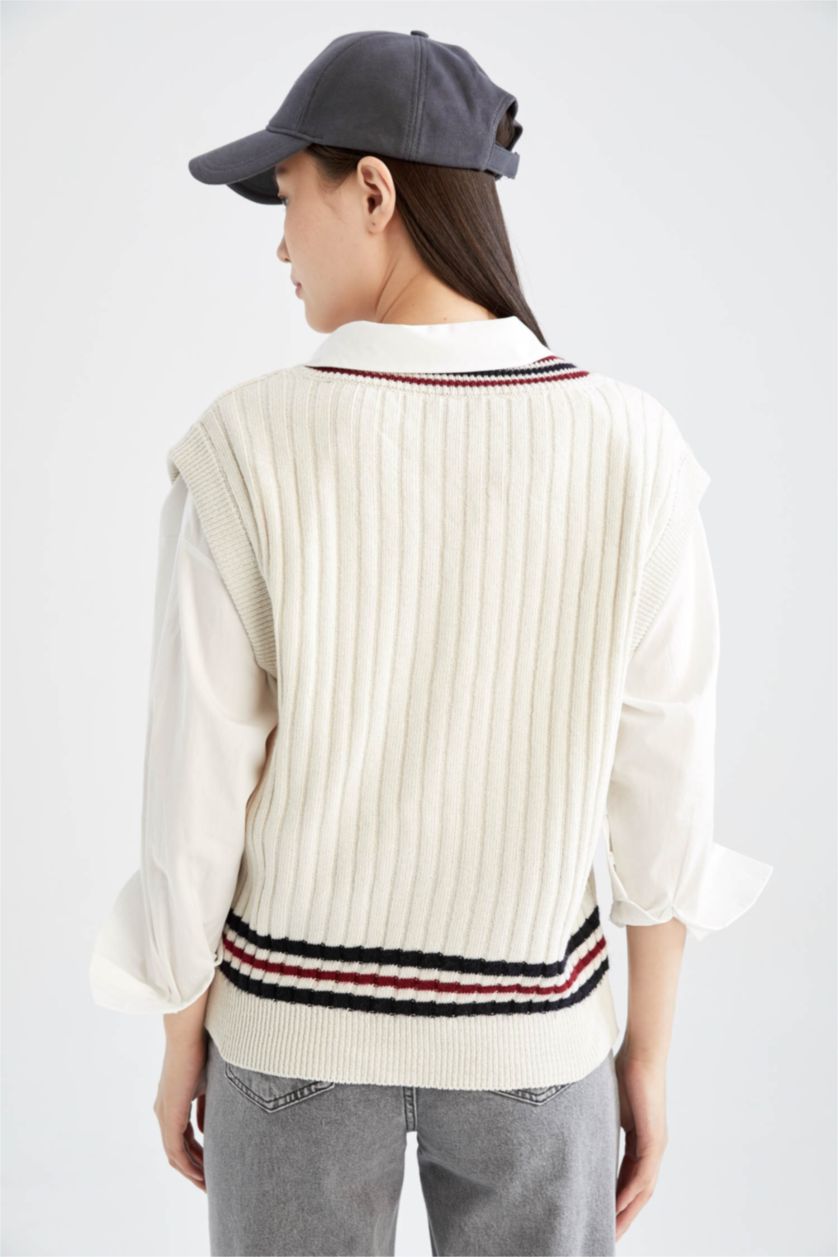 نساء بيج فاتح يلك اوفر سايز بياقة V