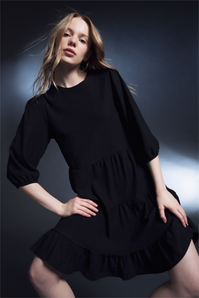 نساء أسود فستان صيفي قصير بأكمام نصف بالون مكشكش