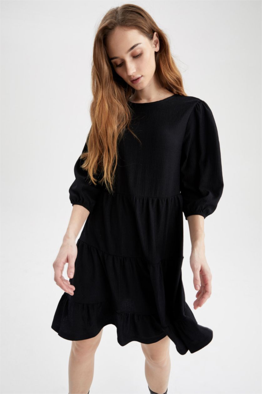 نساء أسود فستان صيفي قصير بأكمام نصف بالون مكشكش