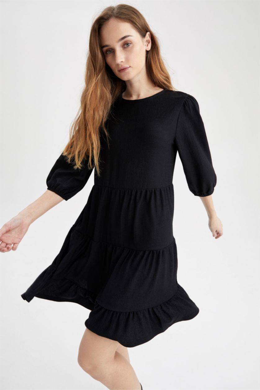 نساء أسود فستان صيفي قصير بأكمام نصف بالون مكشكش