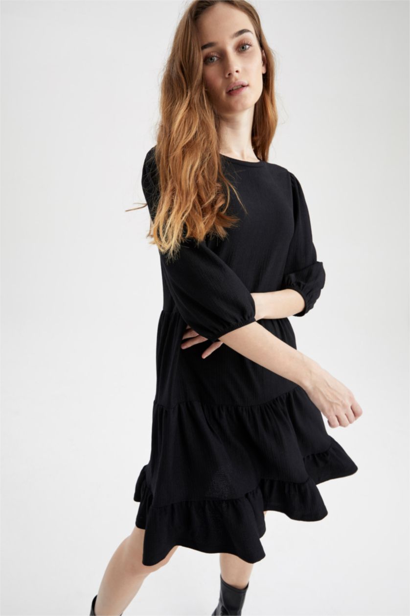 نساء أسود فستان صيفي قصير بأكمام نصف بالون مكشكش