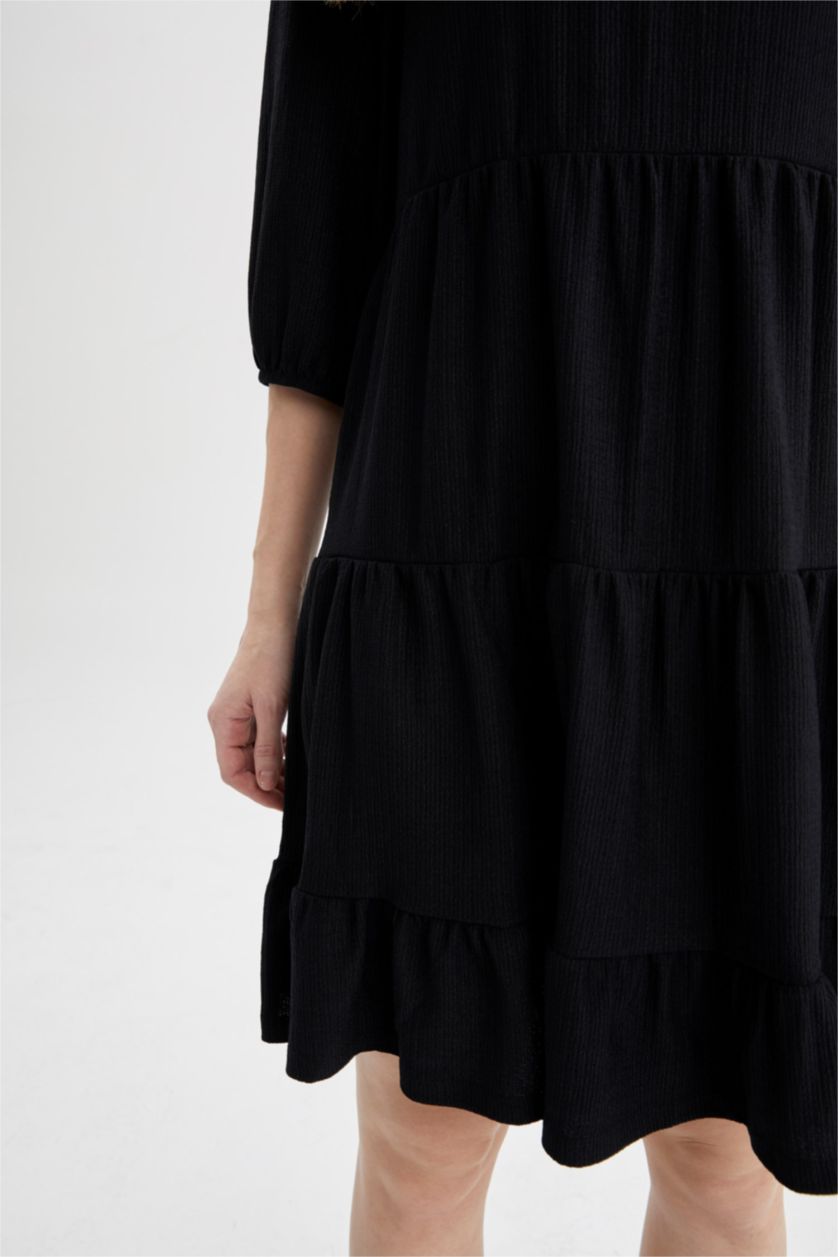 نساء أسود فستان صيفي قصير بأكمام نصف بالون مكشكش