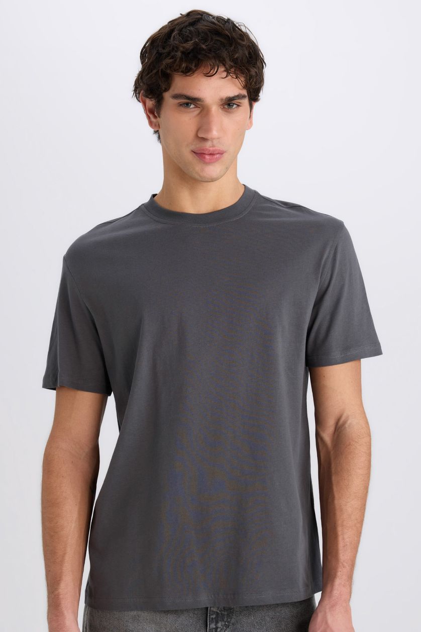 MAN Anthracite New Regular Fit Crew Neck Basic T-Shirt