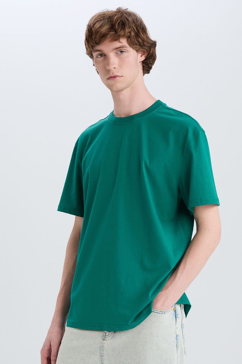 MAN Green New Regular Fit Crew Neck Basic T-Shirt
