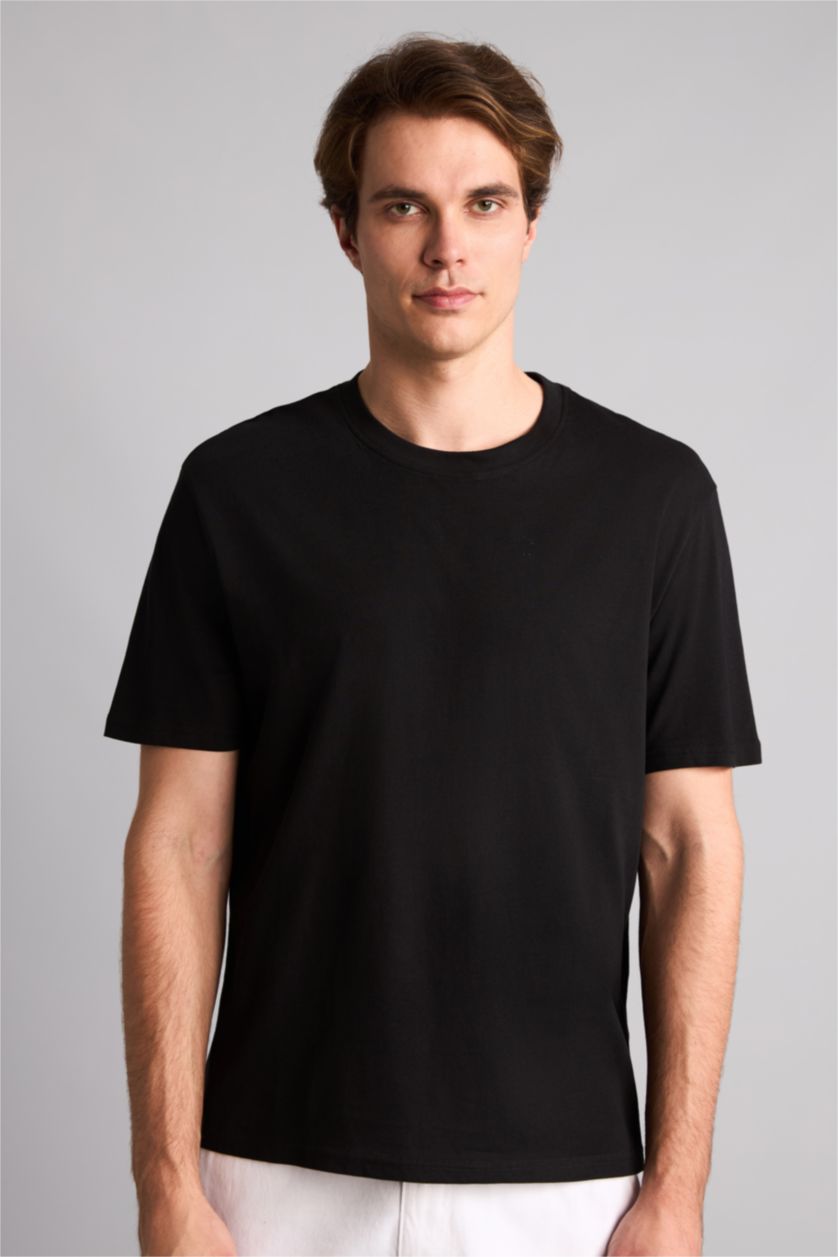 MAN Black Regular Fit Short Sleeve T-Shirt