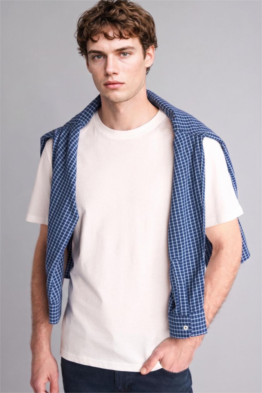 MAN White New Regular Fit Short Sleeve T-Shirt