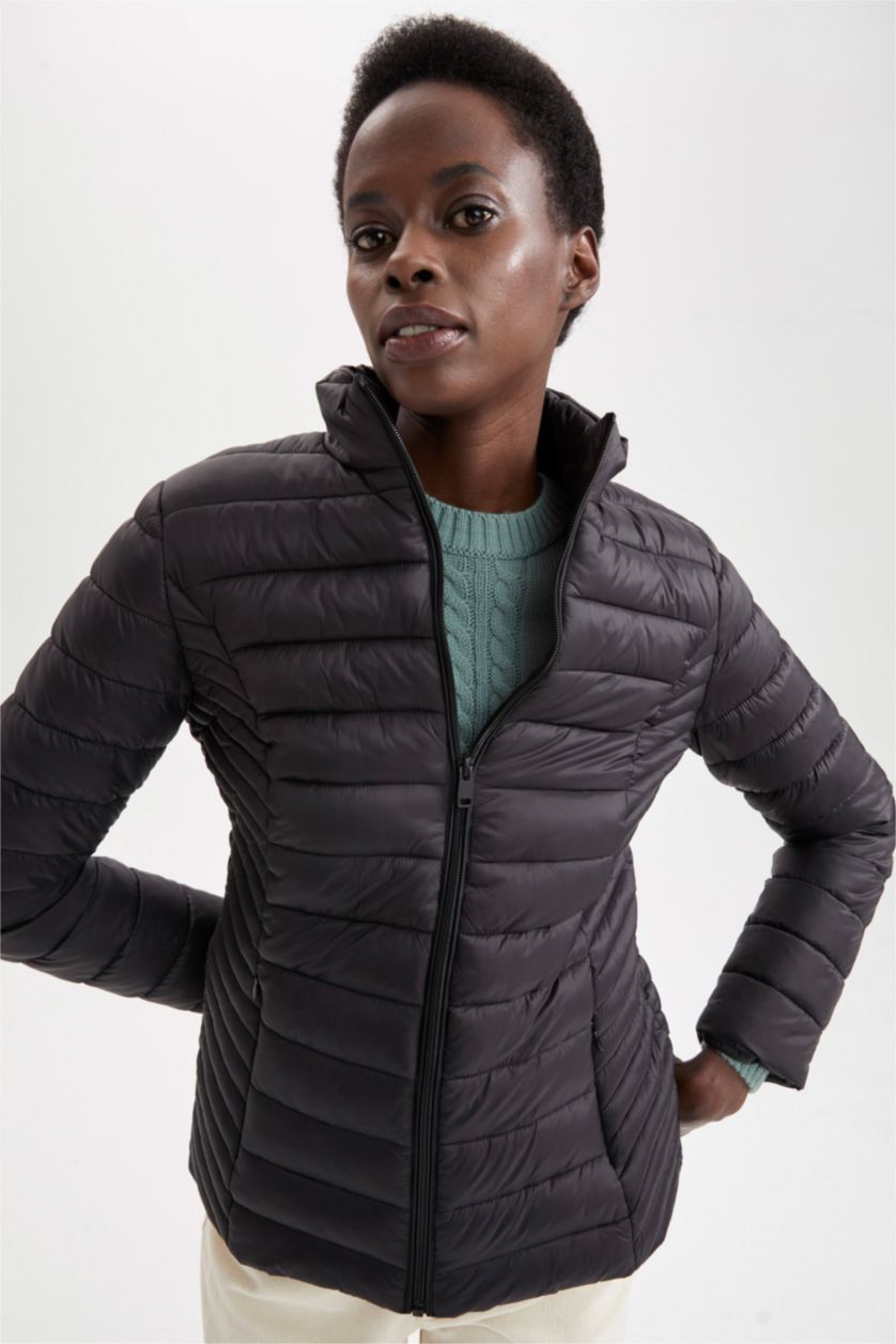 FEMME Noir Puffer Jacket