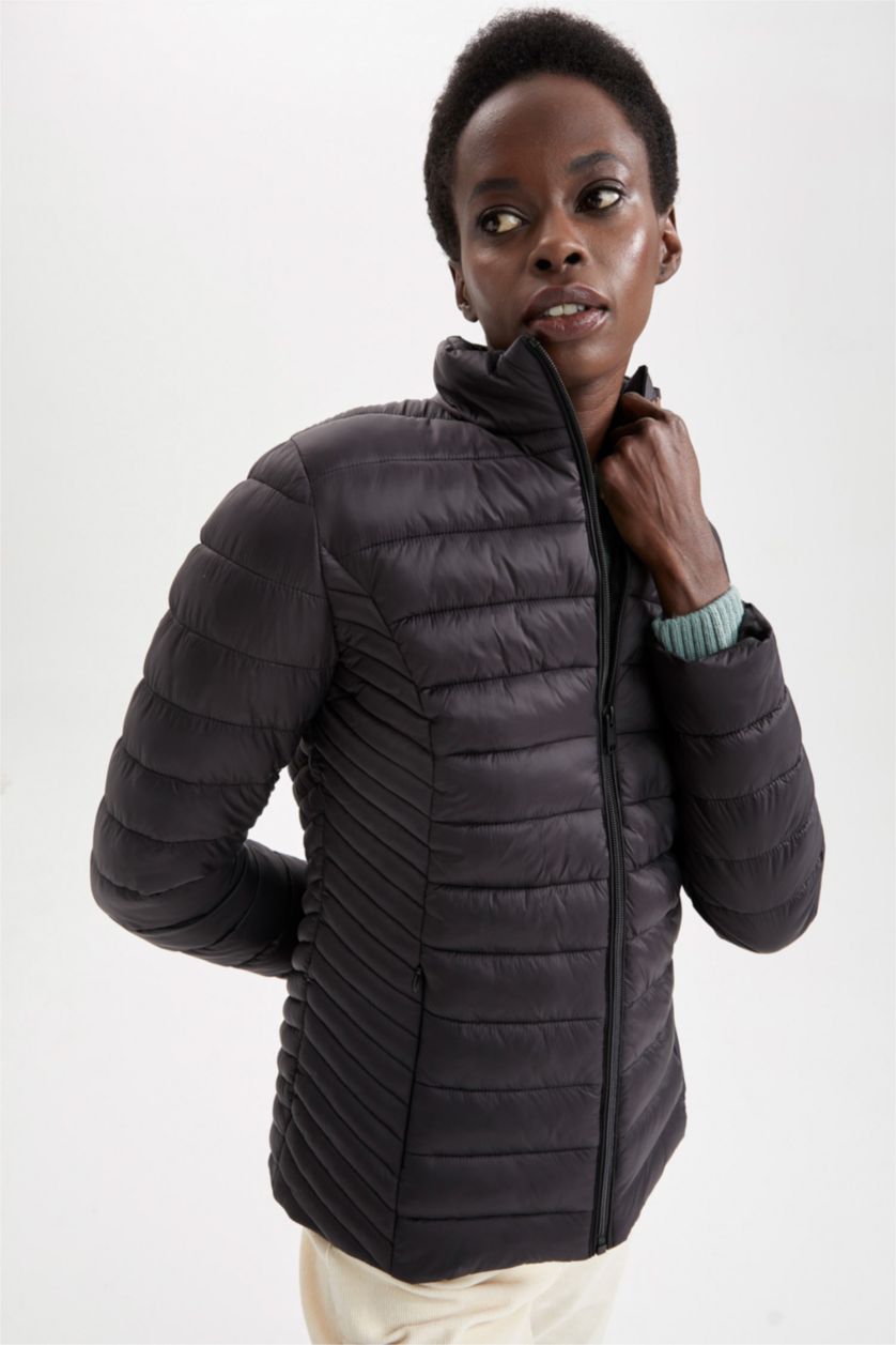 FEMME Noir Puffer Jacket