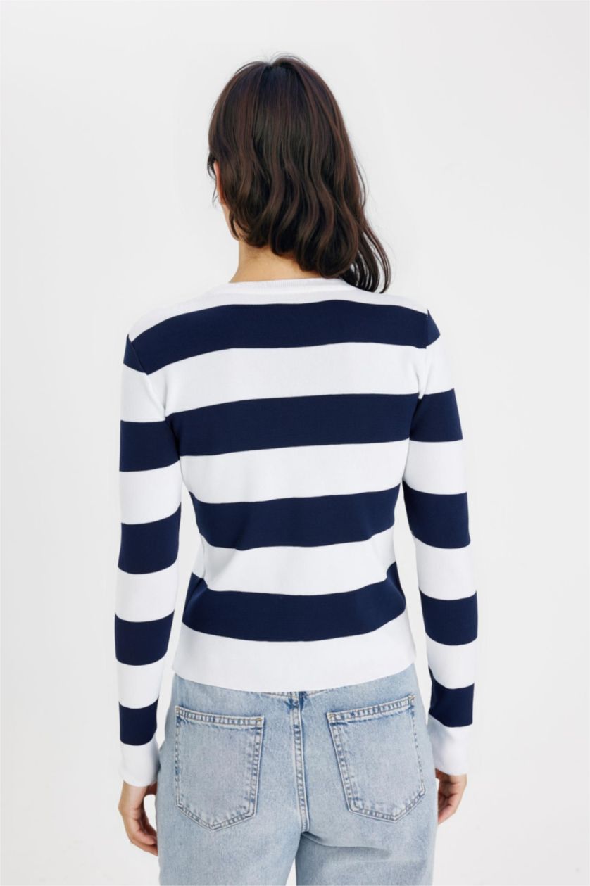 WOMAN NAVY Regular Fit Crew Neck Striped Knitted Pullover