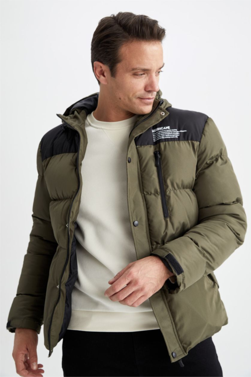 Erkek Haki Regular Fit Kapüşonlu Polar Astarlı Su İtici Şişme Mont