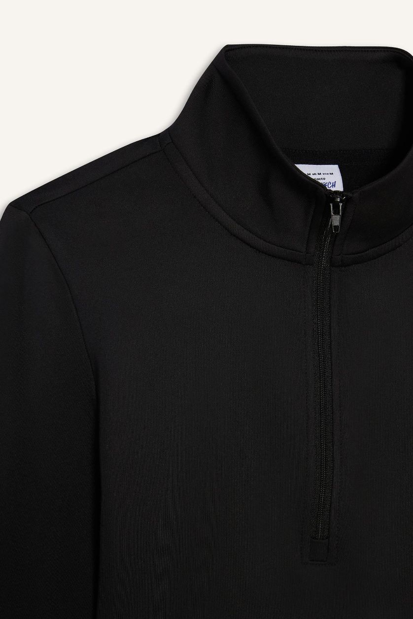 FEMME Noir T-shirt de sport slim à manches longues et col montant zippé de DeFactoFit