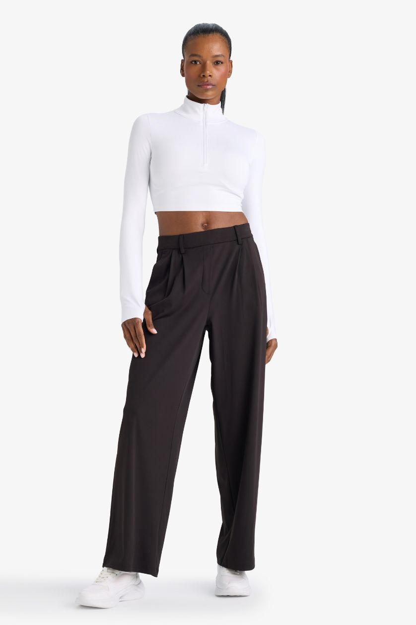 FEMME Blanc T-shirt de sport slim à manches longues et col montant zippé de DeFactoFit