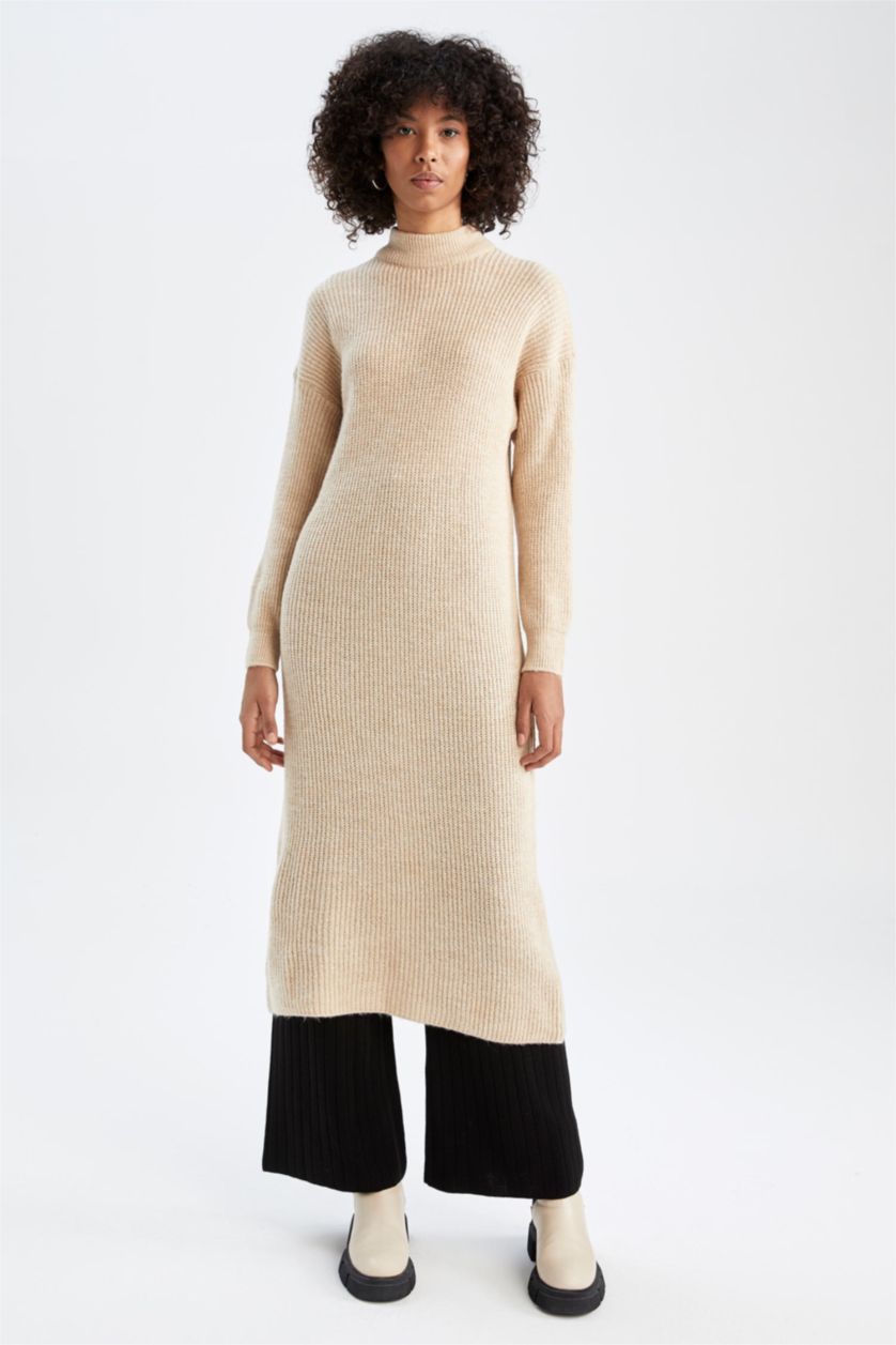 FEMME Marron Robe longue en maille Thessalonique à col roulé coupe classique