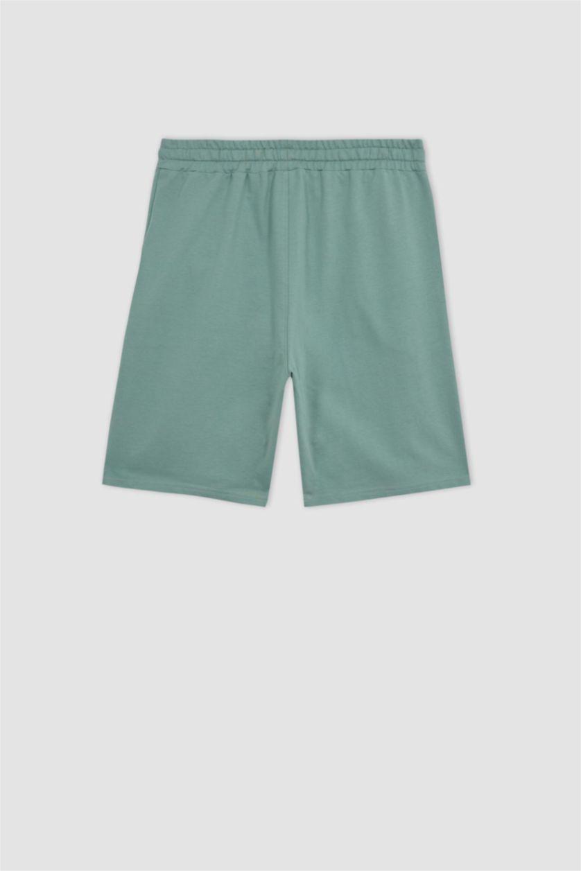 رجال أخضر فاتح شورت قصة عادية برباط