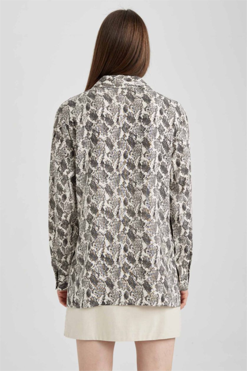 نساء بيج فاتح تونيك قصة عادية كم طويل وياقة قميص