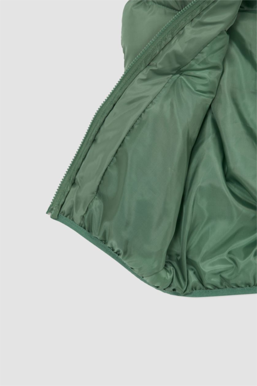 Erkek Çocuk - Genç Erkek Yeşil Erkek Çocuk Kapüşonlu Mevsimlik Şişme Yelek