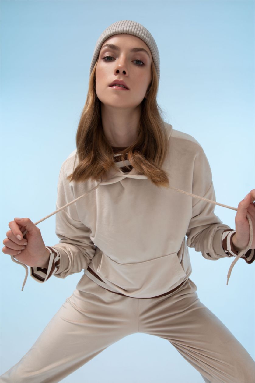 WOMAN Vison Regular Fit Hooded Basic Velvet Sweatshirt