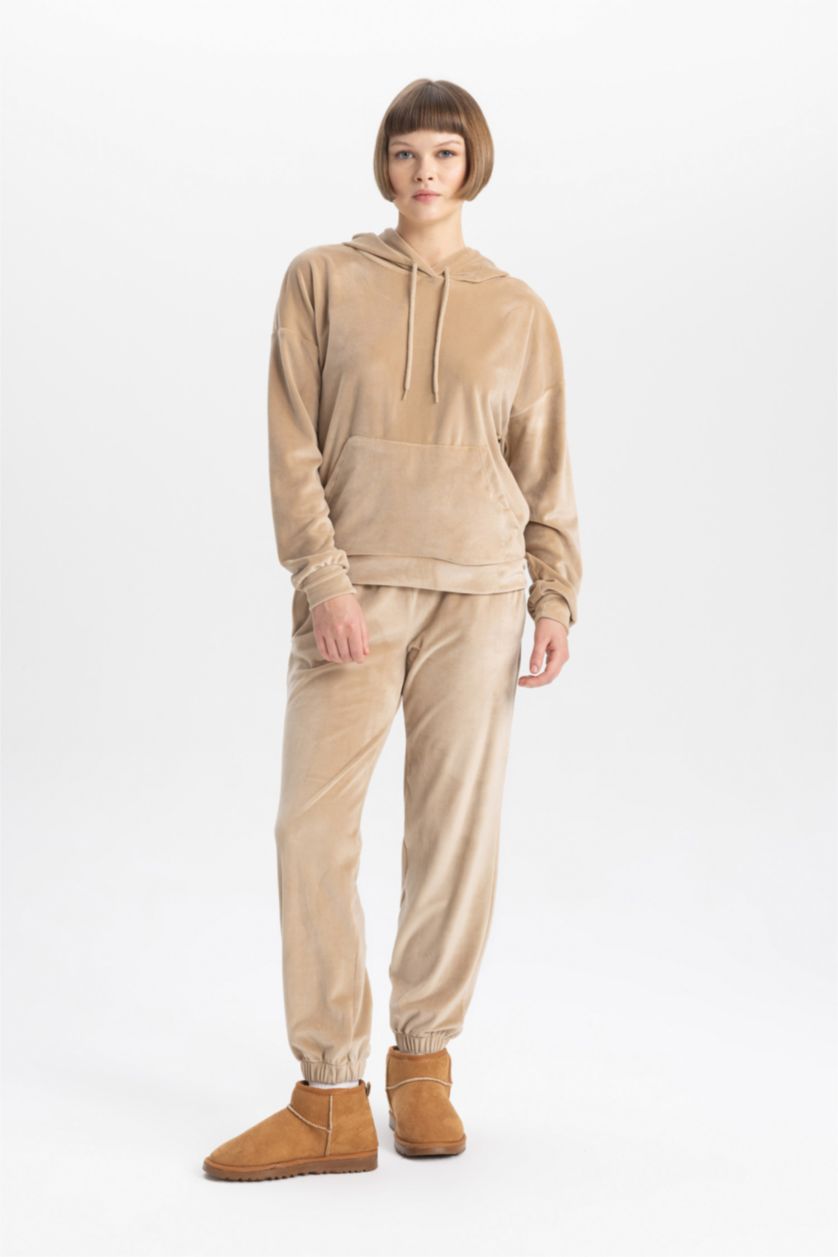 حريمي بيج بنطلون قطيفة جوجر فيت بجيب