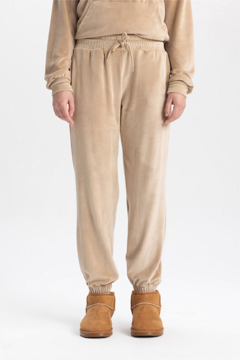 حريمي بيج بنطلون قطيفة جوجر فيت بجيب