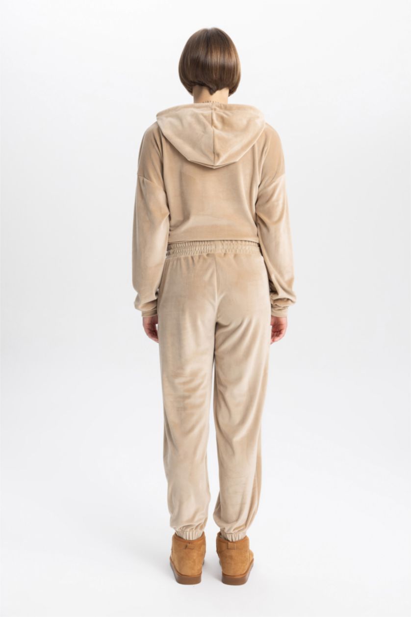 حريمي بيج بنطلون قطيفة جوجر فيت بجيب