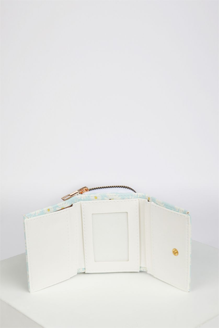 Woman Karma Women's Daisy Patterned Faux Leather Wallet